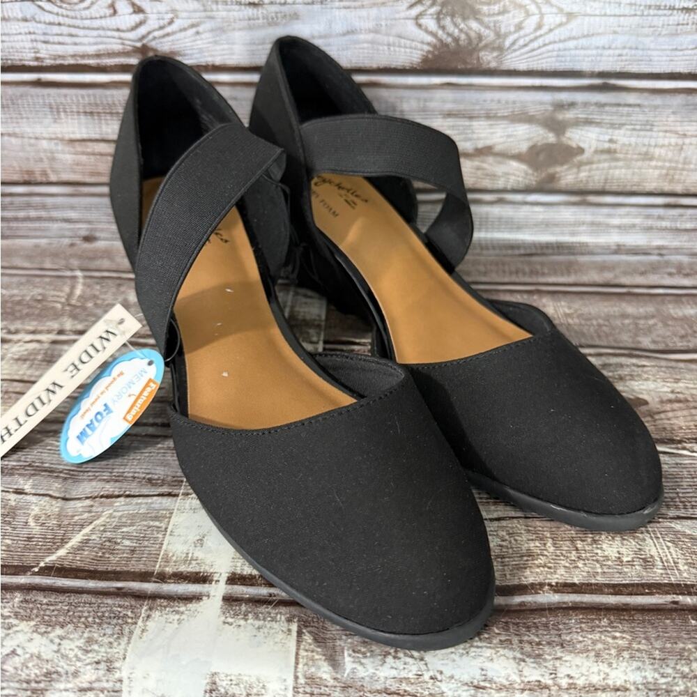 NWT Seychelles Josie sandals Size 9W wide